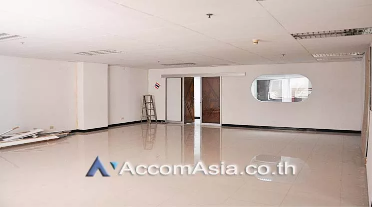 5  Office Space For Rent in Silom ,Bangkok BTS Surasak - BTS Saint Louis at S&B TOWER AA10476